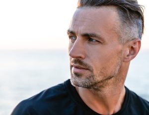 What Are The Pros And Cons of A Hair Transplant?